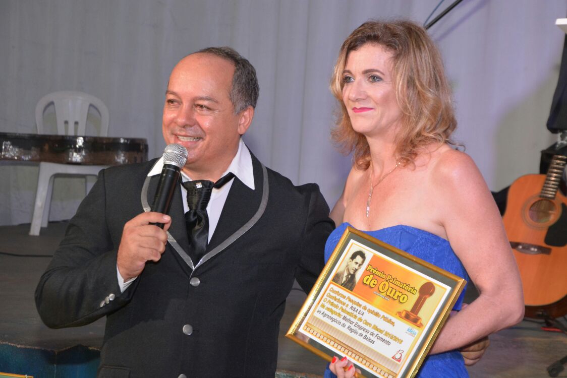 Risa recebe o prêmio PALMATÓRIA DE OURO 2016